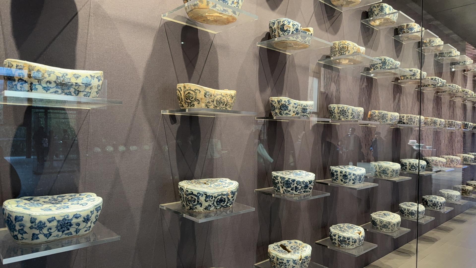 Smart Audio Guide System Scenario Illustration